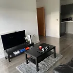 Room With Shared Kitchen And Living Room In South East London By The Riverside