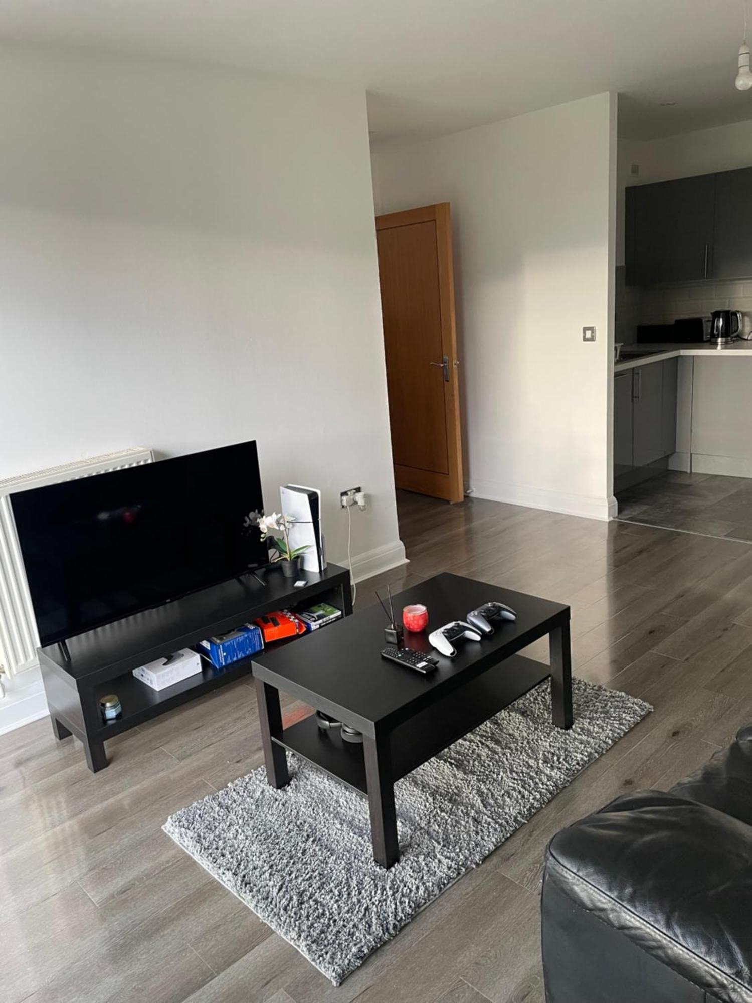 Homestay With Shared Kitchen And Living In South East By The Riverside *